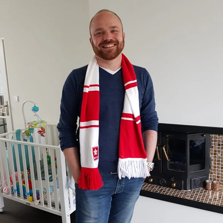 Lennert Schrader, donateur van Veer zien MVV