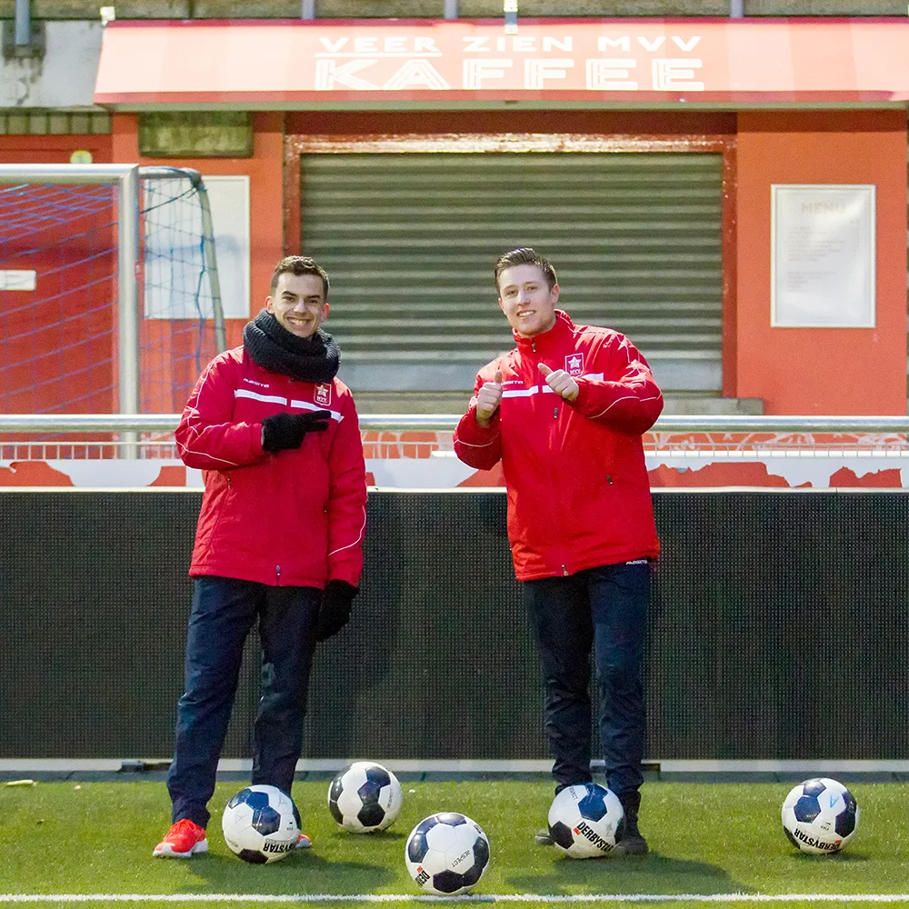 Voetballen jeugd Veer zien MVV